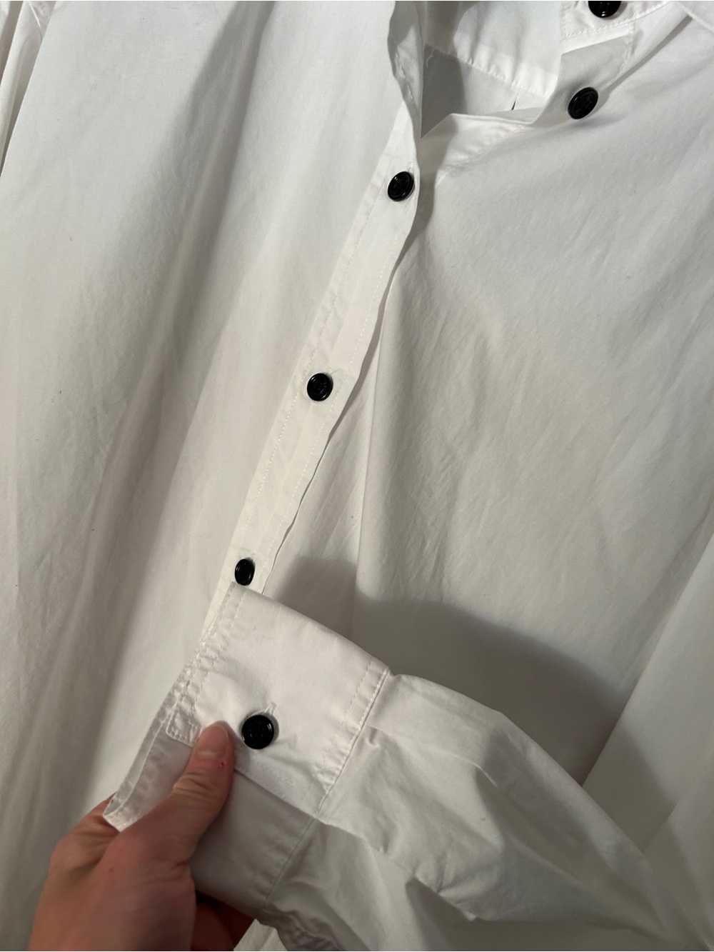 Love Moschino White Button-Down Shirt with Black Script Accents Size US 2/ IT 38 - Picture 4 of 6
